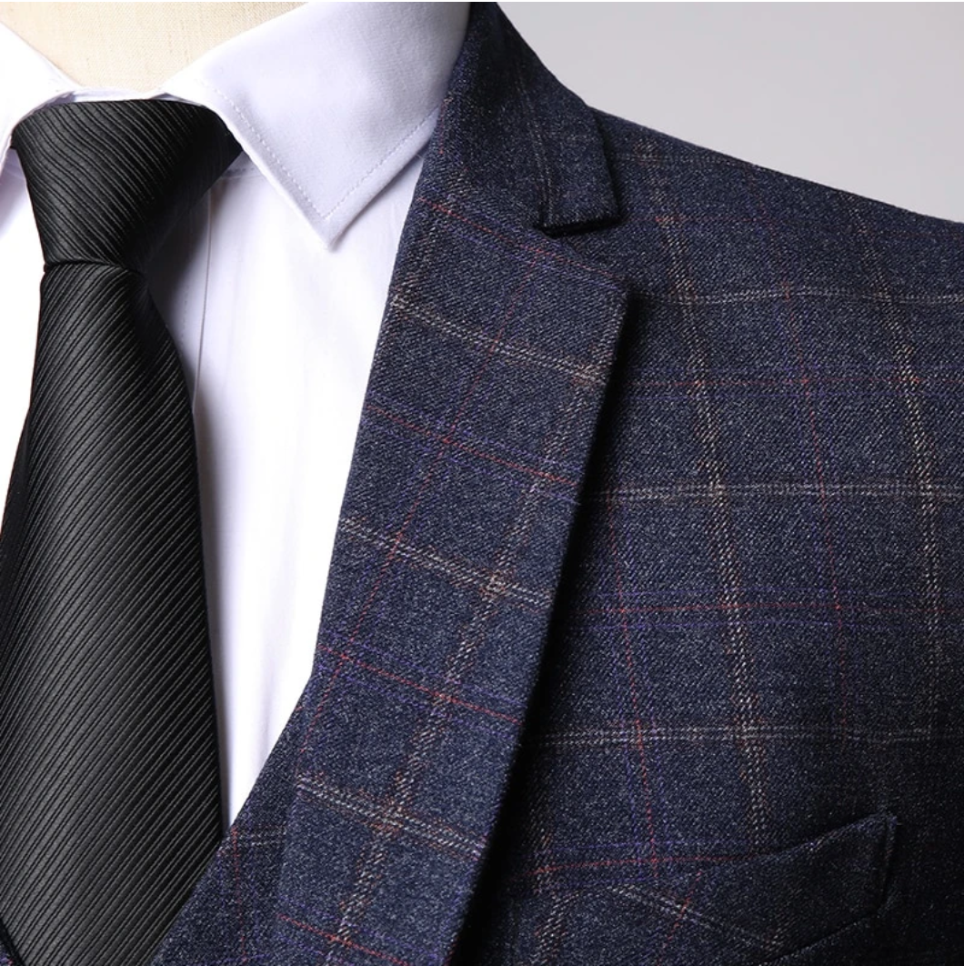 MONVIEL | Checkered Three-piece suit
