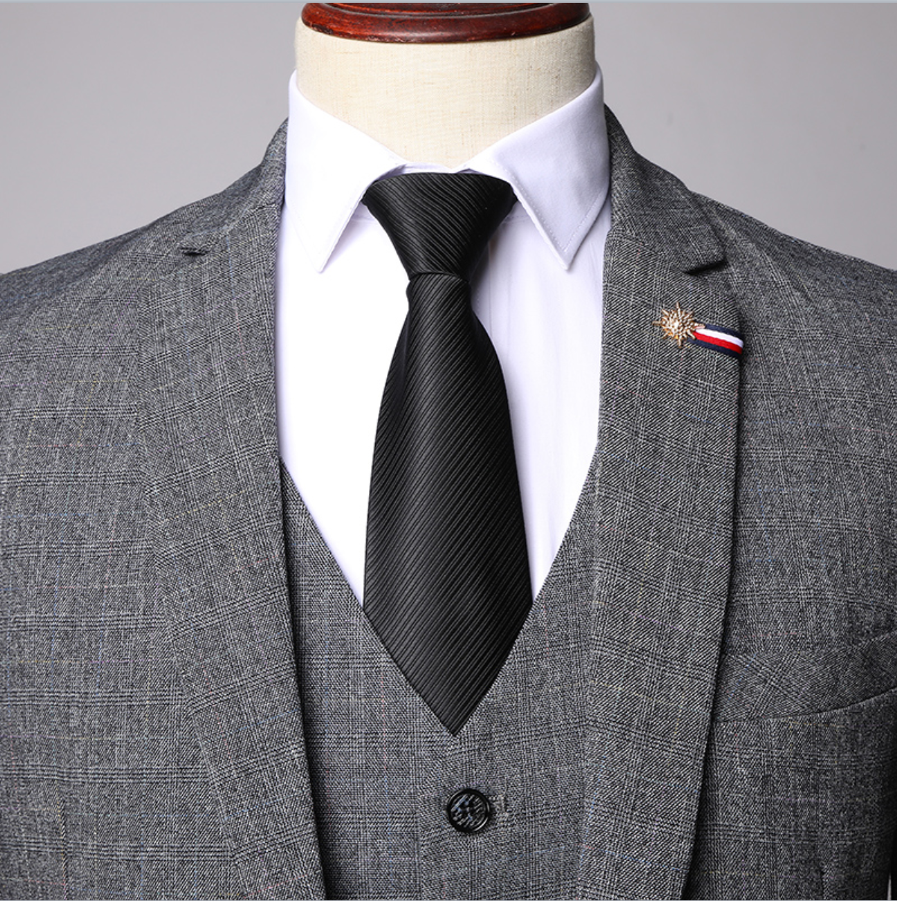 MONVIEL™ | Men’s Three-Piece Suit
