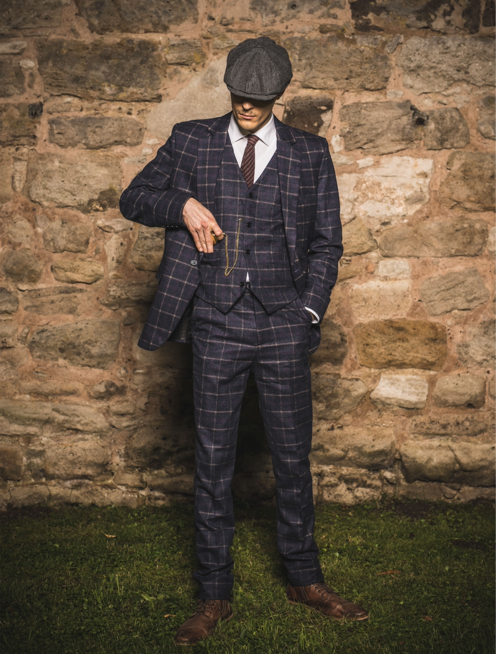 MONVIEL | Checkered Three-piece suit