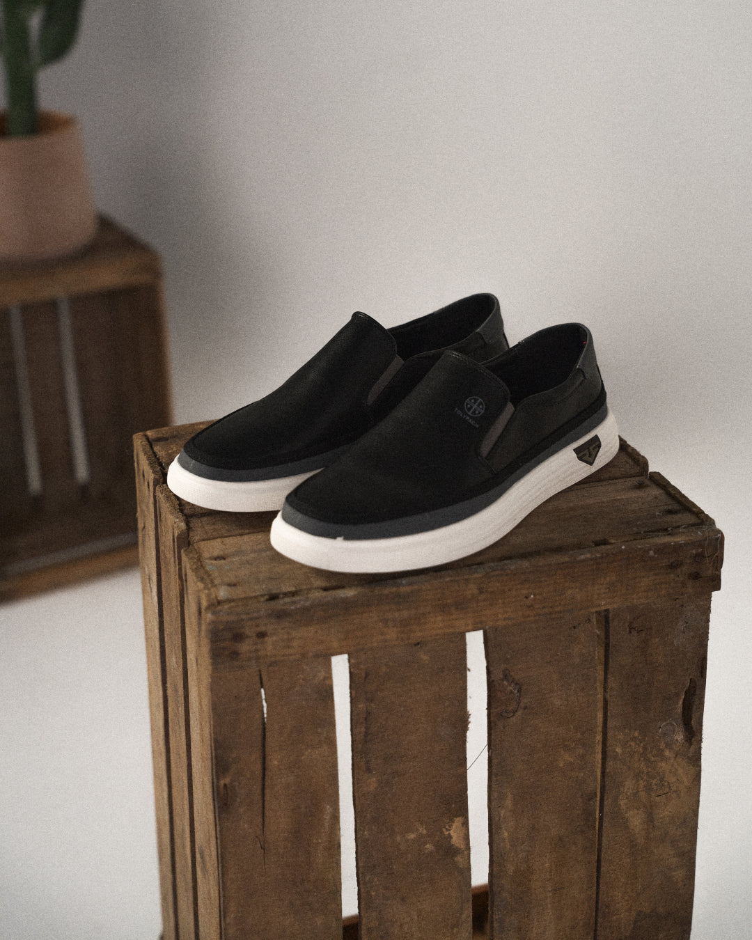 MONVIEL | MEN'S MODERN SLIP-ON SHOES